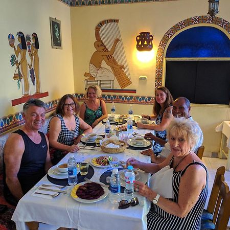 Elphardous Hotel Luxor Buitenkant foto