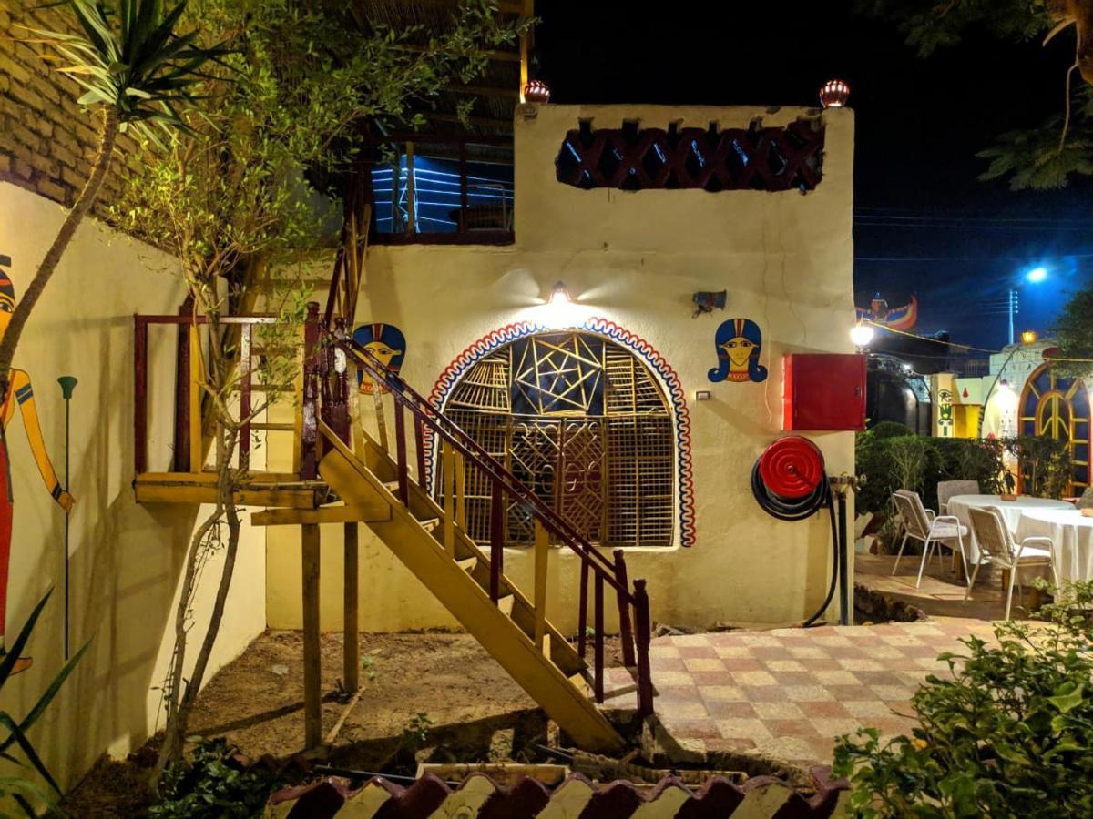 Elphardous Hotel Luxor Buitenkant foto