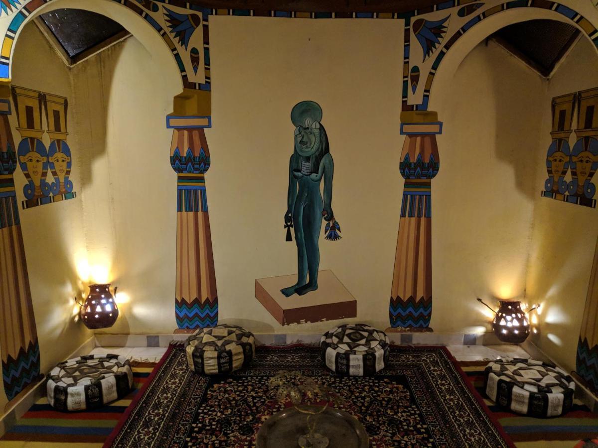 Elphardous Hotel Luxor Buitenkant foto