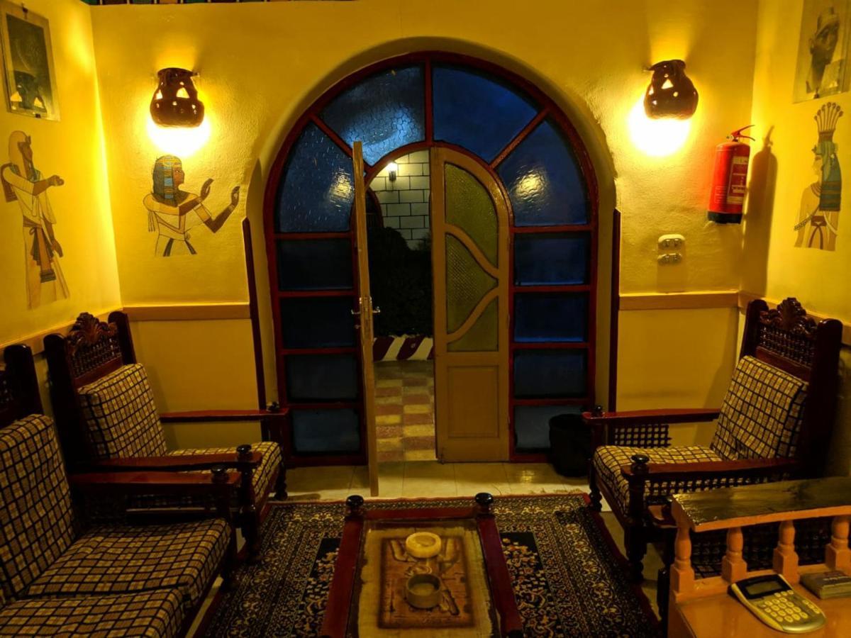 Elphardous Hotel Luxor Buitenkant foto