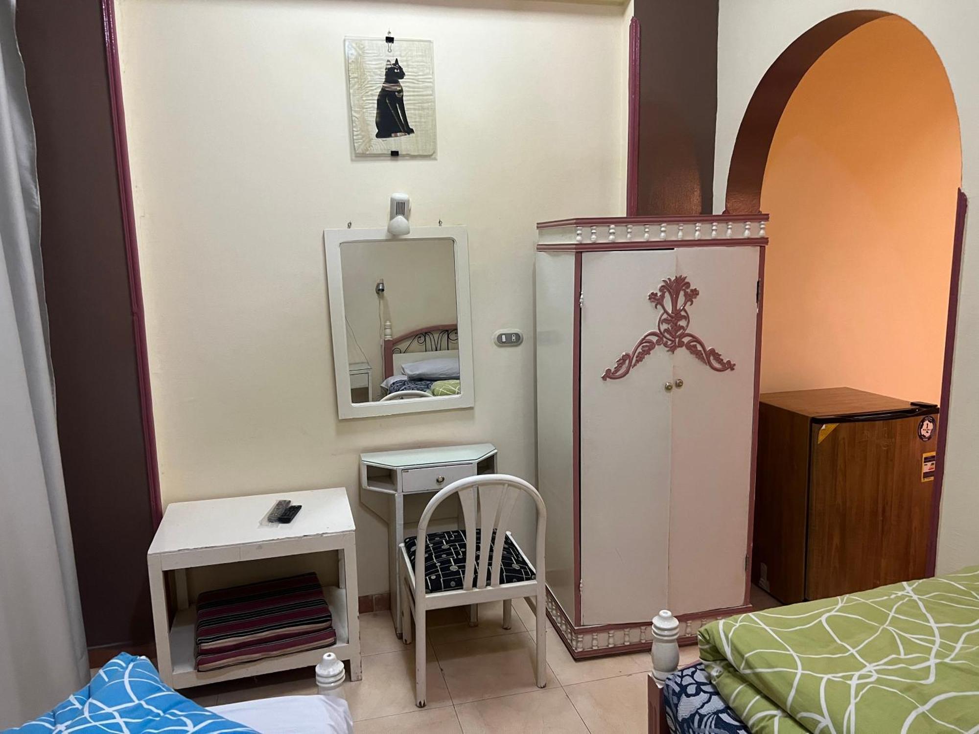 Elphardous Hotel Luxor Buitenkant foto